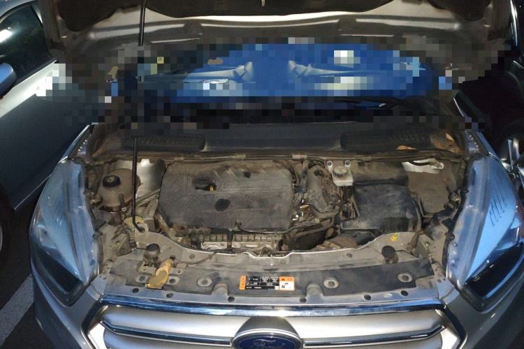 Used Ford Kuga 2017 EcoBoost 180 Two-Wheel-Drive Tiger Leap Model Engine Bay