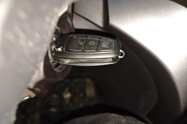 Used Ford Kuga 2017 EcoBoost 180 Two-Wheel-Drive Tiger Leap Model Vehicle Key