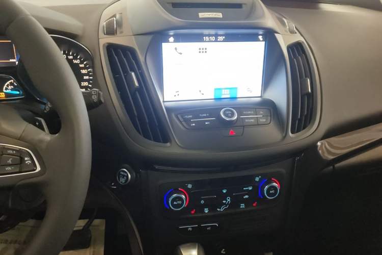 Used Ford Kuga 2017 EcoBoost 180 Four-Wheel Drive Luxury Wing Model Audio And AC Panel