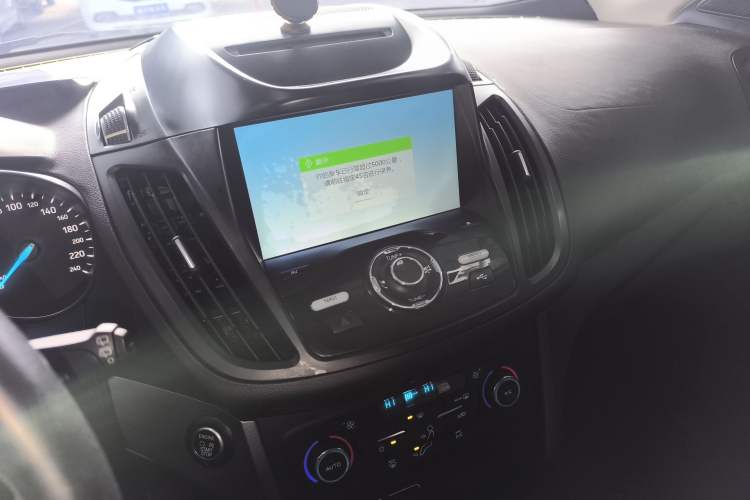 Used Ford Kuga 2017 EcoBoost 245 Four-Wheel Drive Platinum Edition Audio And AC Panel