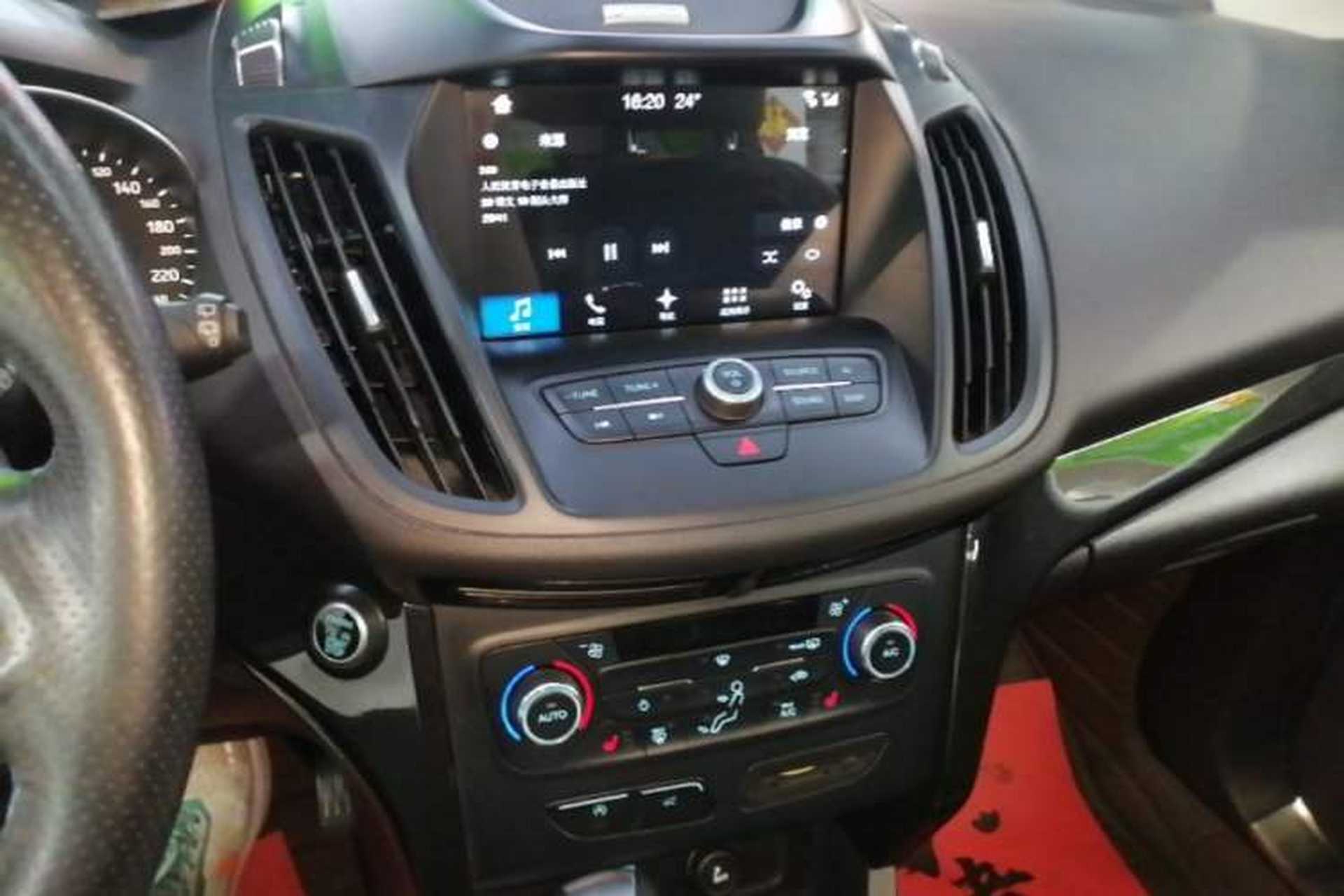 Used Ford Kuga 2017 EcoBoost 245 Four-Wheel Drive Platinum Edition Audio And AC Panel