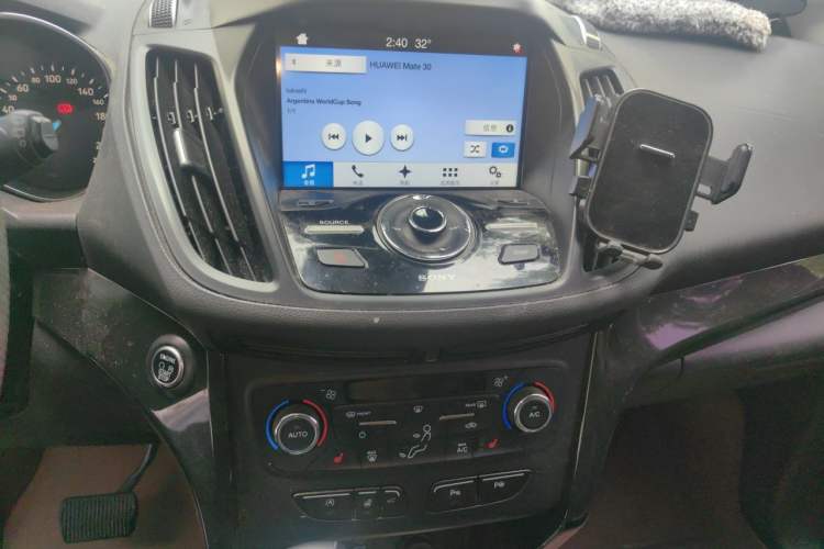 Used Ford Kuga 2017 EcoBoost 245 Four-Wheel Drive Titanium Edition Audio And AC Panel