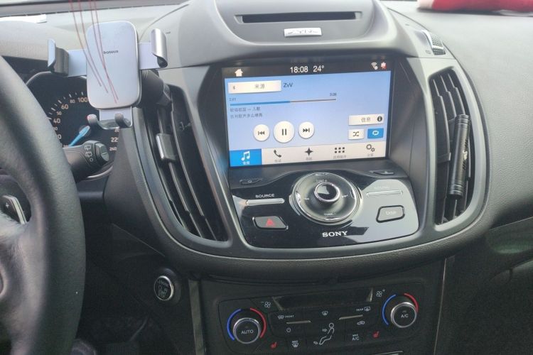 Used Ford Kuga 2017 EcoBoost 245 Four-Wheel Drive Titanium Edition Audio And AC Panel