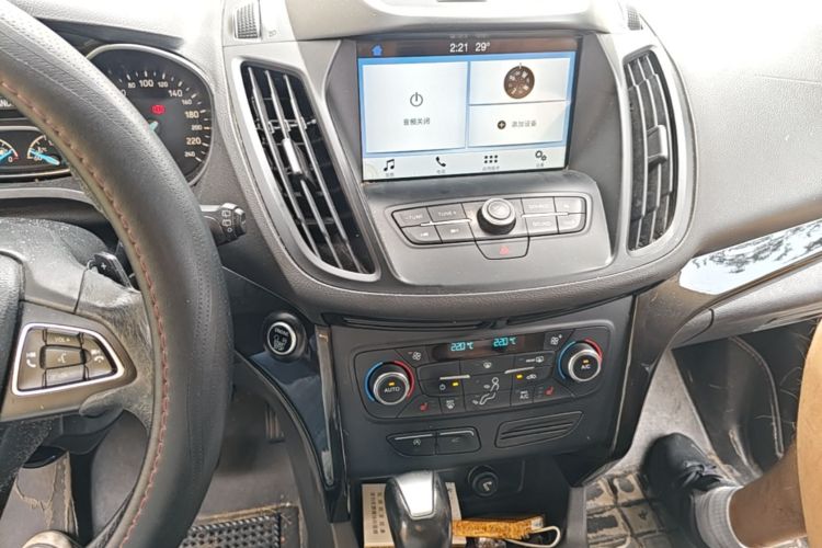 Used Ford Kuga 2017 EcoBoost 180 Two-Wheel-Drive Luxury Wing Edition Audio And AC Panel