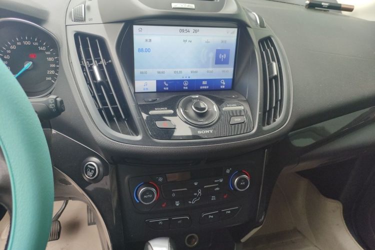 Used Ford Kuga 2017 EcoBoost 245 Four-Wheel-Drive Sport Model Audio And AC Panel