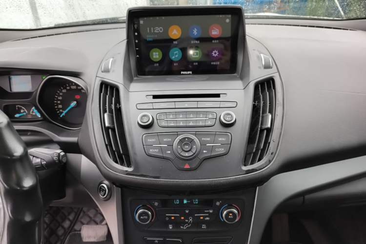 Used Ford Kuga 2017 EcoBoost 245 Four-Wheel Drive Platinum Edition Audio And AC Panel