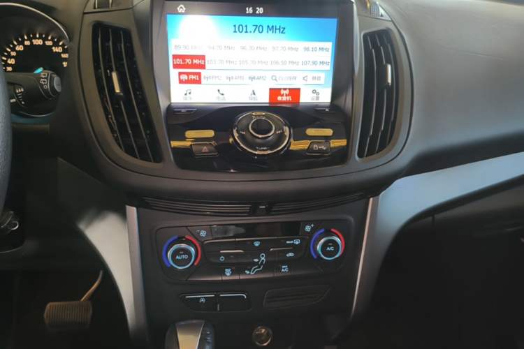 Used Ford Kuga 2017 EcoBoost 180 Two-Wheel-Drive Elite Trim Audio And AC Panel
