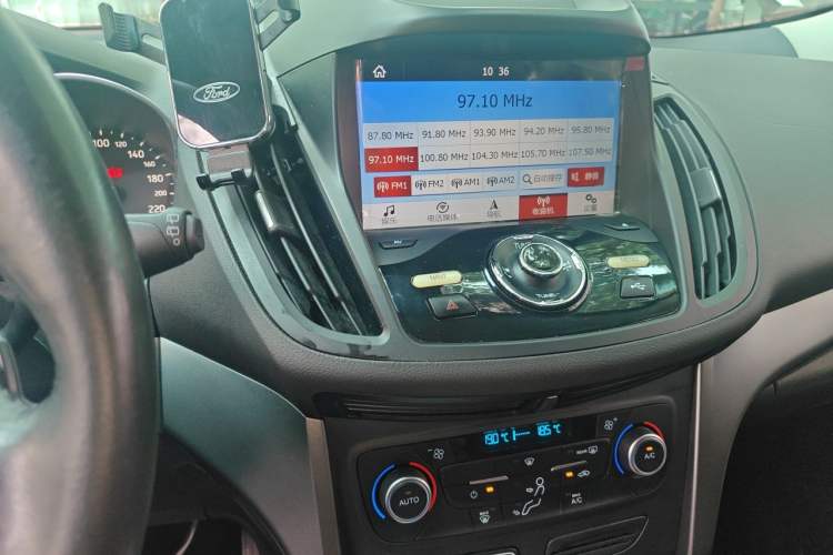 Used Ford Kuga 2017 EcoBoost 180 Two-Wheel-Drive Tiger Leap Model Audio And AC Panel