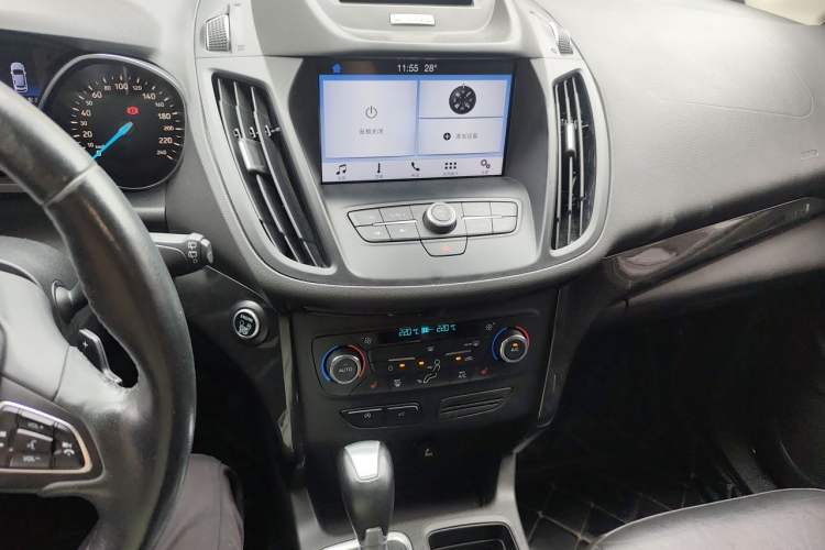 Used Ford Kuga 2017 EcoBoost 180 Two-Wheel-Drive Luxury Wing Edition Audio And AC Panel