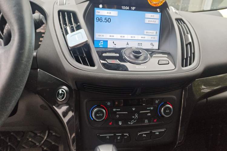 Used Ford Kuga 2017 EcoBoost 245 Four-Wheel Drive Titanium Edition Audio And AC Panel