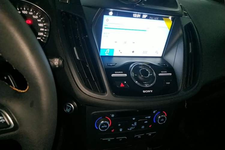 Used Ford Kuga 2017 EcoBoost 245 Four-Wheel-Drive Sport Model Audio And AC Panel