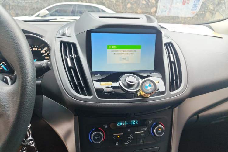 Used Ford Kuga 2017 EcoBoost 180 Two-Wheel-Drive Elite Trim Audio And AC Panel