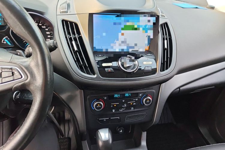 Used Ford Kuga 2017 EcoBoost 180 Two-Wheel-Drive Tiger Leap Model Audio And AC Panel