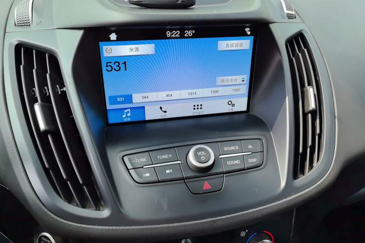 Used Ford Kuga 2017 EcoBoost 180 Two-Wheel-Drive Luxury Wing Edition Audio And AC Panel