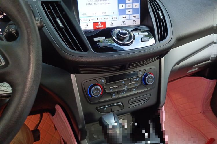 Used Ford Kuga 2017 EcoBoost 180 Two-Wheel-Drive Tiger Leap Model Audio And AC Panel