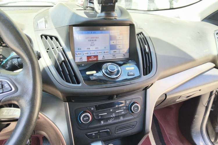 Used Ford Kuga 2017 EcoBoost 180 Two-Wheel-Drive Tiger Leap Model Audio And AC Panel