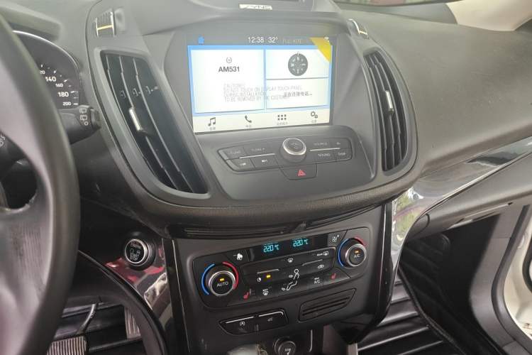Used Ford Kuga 2017 EcoBoost 180 Four-Wheel Drive Luxury Wing Model Audio And AC Panel