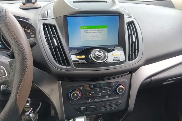 Used Ford Kuga 2017 EcoBoost 180 Two-Wheel-Drive Tiger Leap Model Audio And AC Panel