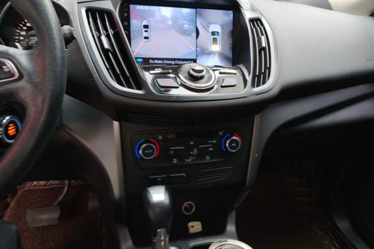 Used Ford Kuga 2017 EcoBoost 180 Two-Wheel-Drive Tiger Leap Model Audio And AC Panel