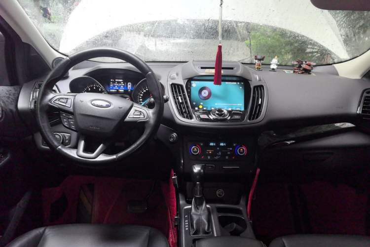 Used Ford Kuga 2017 EcoBoost 245 4x4 Prestige Edition Center Console