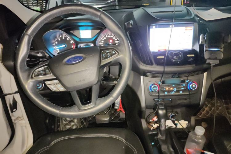 Used Ford Kuga 2017 EcoBoost 180 Two-Wheel-Drive Tiger Leap Model Center Console