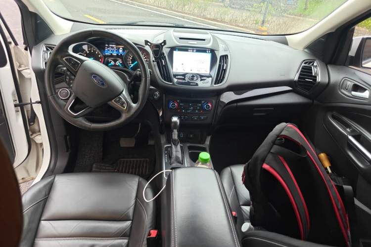 Used Ford Kuga 2017 EcoBoost 245 Four-Wheel Drive Titanium Edition Center Console