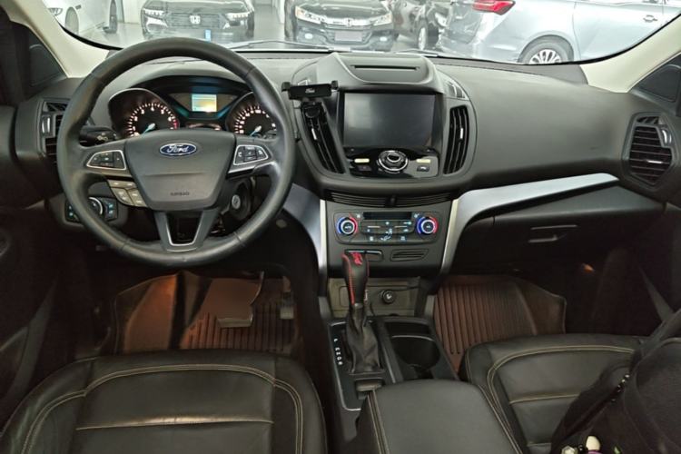 Used Ford Kuga 2017 EcoBoost 180 Two-Wheel-Drive Tiger Leap Model Center Console