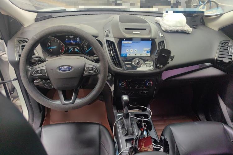Used Ford Kuga 2017 EcoBoost 245 Four-Wheel Drive Titanium Edition Center Console
