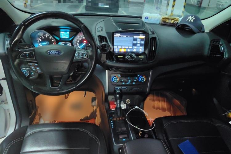 Used Ford Kuga 2017 EcoBoost 180 Two-Wheel-Drive Tiger Leap Model Center Console