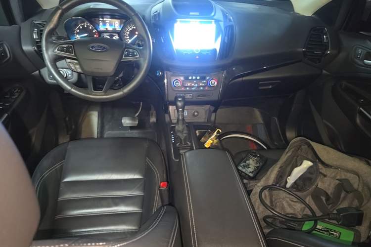 Used Ford Kuga 2017 EcoBoost 245 4x4 Prestige Edition Center Console