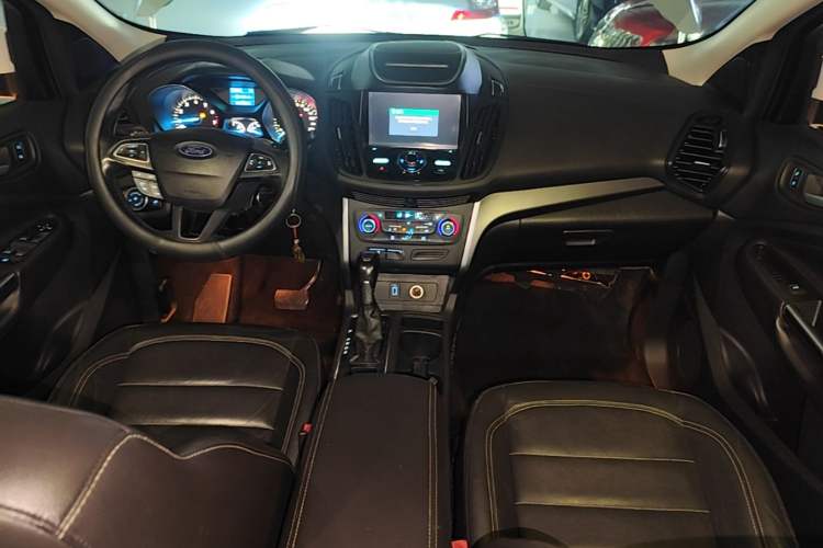 Used Ford Kuga 2017 EcoBoost 180 Two-Wheel-Drive Tiger Leap Model Center Console
