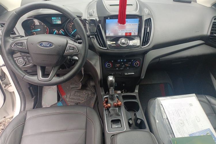 Used Ford Kuga 2017 EcoBoost 180 Two-Wheel-Drive Tiger Leap Model Center Console
