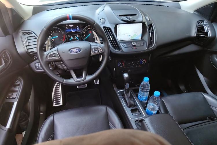 Used Ford Kuga 2017 EcoBoost 245 4x4 Prestige Edition Center Console