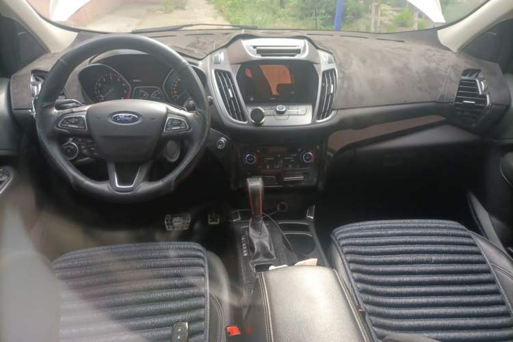 Used Ford Kuga 2017 EcoBoost 245 4x4 Prestige Edition Center Console