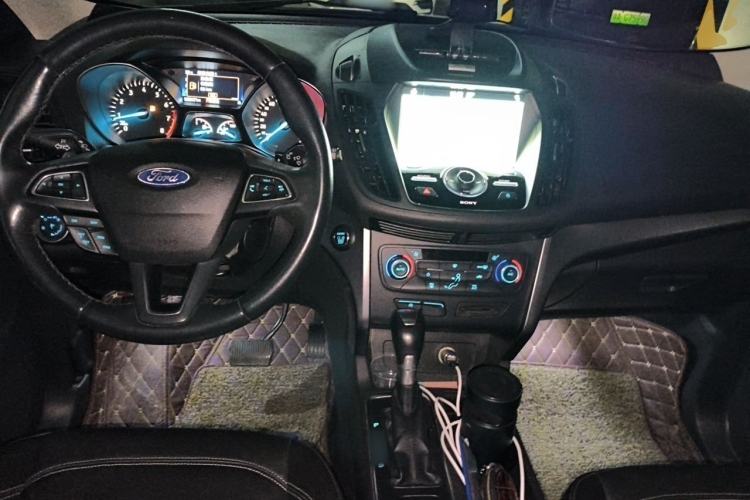 Used Ford Kuga 2017 EcoBoost 180 Two-Wheel-Drive Tiger Leap Model Center Console