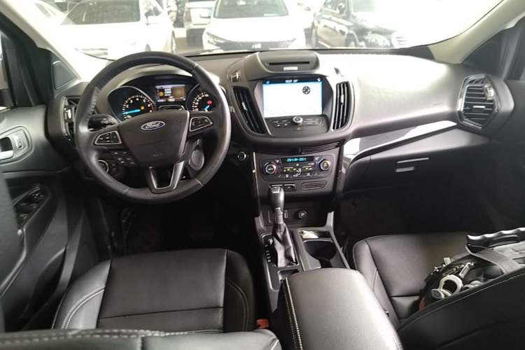 Used Ford Kuga 2017 EcoBoost 180 Four-Wheel Drive Luxury Wing Model Center Console