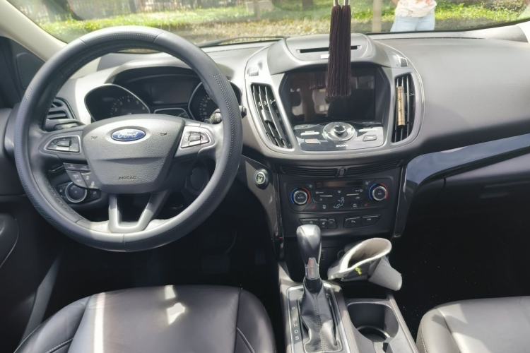 Used Ford Kuga 2017 EcoBoost 245 Four-Wheel Drive Titanium Edition Center Console