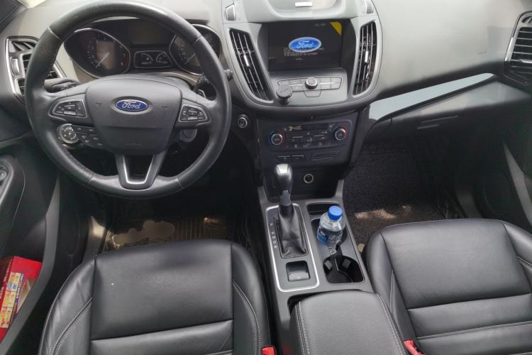 Used Ford Kuga 2017 EcoBoost 180 Two-Wheel-Drive Luxury Wing Edition Center Console