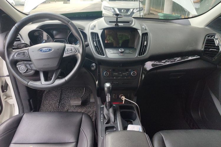 Used Ford Kuga 2017 EcoBoost 180 Two-Wheel-Drive Luxury Wing Edition Center Console