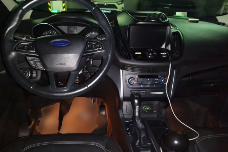 Used Ford Kuga 2017 EcoBoost 180 Two-Wheel-Drive Tiger Leap Model Center Console