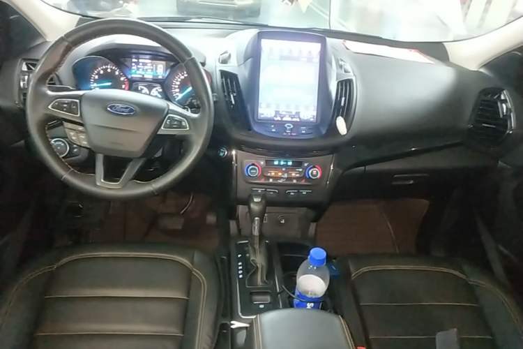 Used Ford Kuga 2017 EcoBoost 245 Four-Wheel-Drive Sport Model Center Console