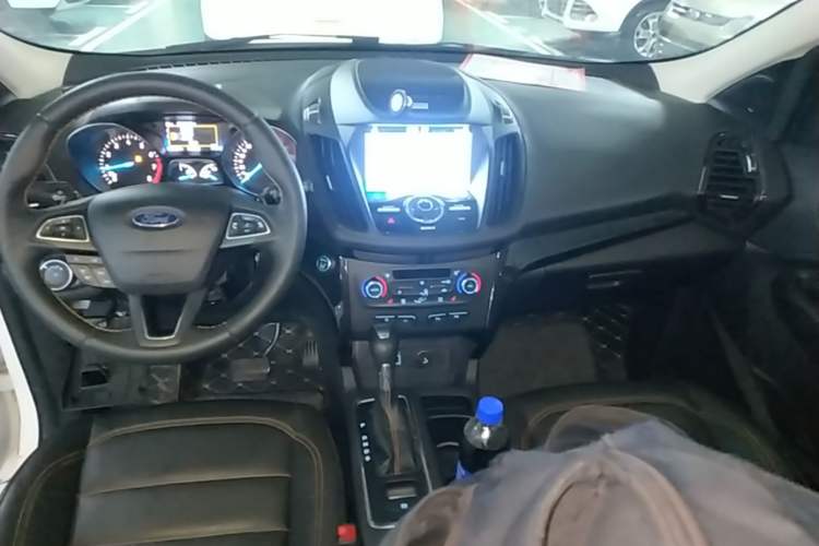 Used Ford Kuga 2017 EcoBoost 245 Four-Wheel-Drive Sport Model Center Console