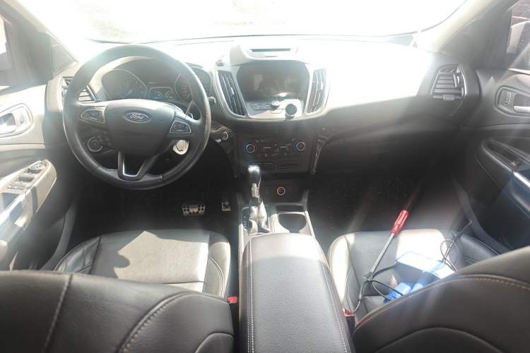 Used Ford Kuga 2017 EcoBoost 245 4x4 Prestige Edition Center Console