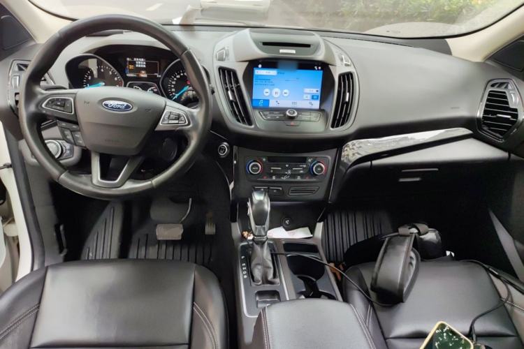 Used Ford Kuga 2017 EcoBoost 180 Two-Wheel-Drive Luxury Wing Edition Center Console