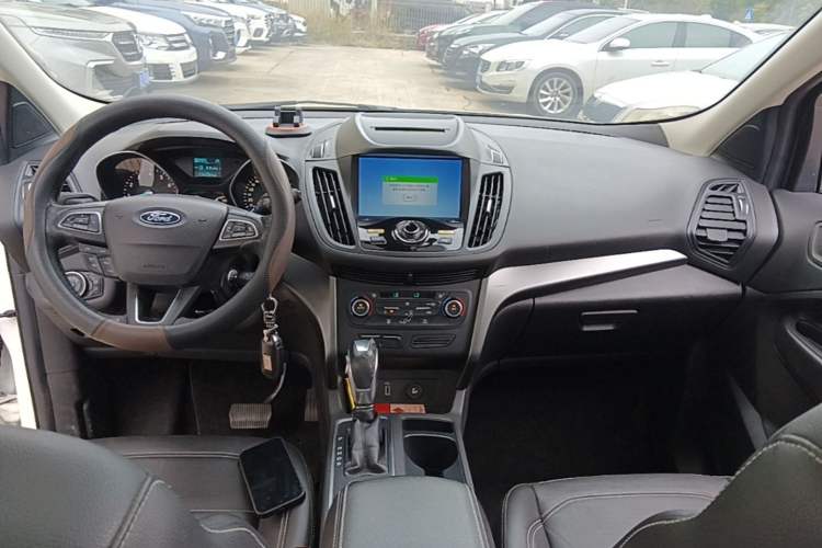 Used Ford Kuga 2017 EcoBoost 180 Two-Wheel-Drive Tiger Leap Model Center Console