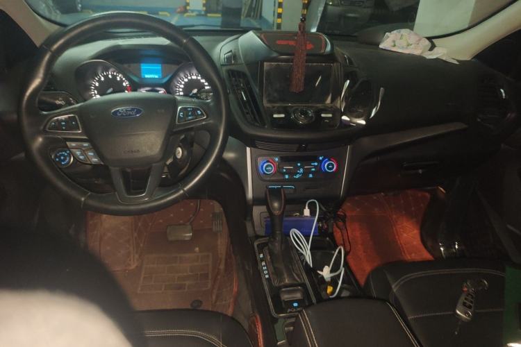 Used Ford Kuga 2017 EcoBoost 180 Two-Wheel-Drive Tiger Leap Model Center Console