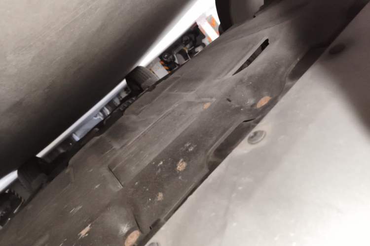 Used Ford Kuga 2017 EcoBoost 180 Two-Wheel-Drive Tiger Leap Model Chassis Front