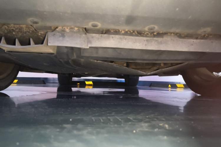 Used Ford Kuga 2017 EcoBoost 180 Two-Wheel-Drive Platinum Edition Chassis Front