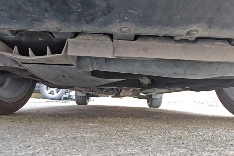 Used Ford Kuga 2017 EcoBoost 245 Four-Wheel-Drive Sport Model Chassis Front
