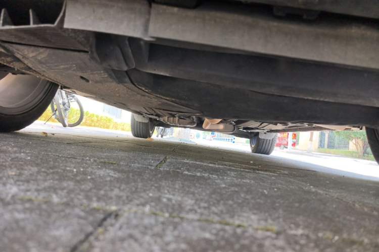 Used Ford Kuga 2017 EcoBoost 245 Four-Wheel-Drive Sport Model Chassis Front